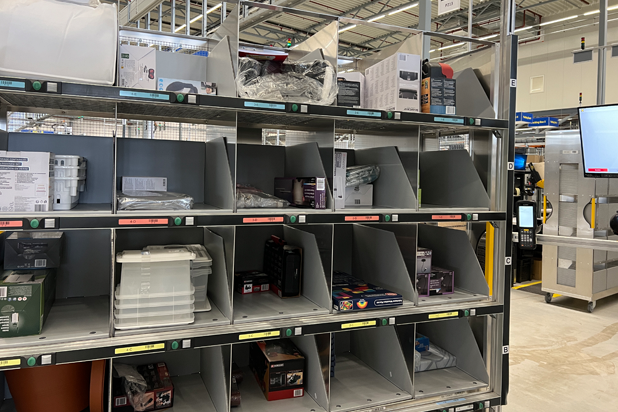 Pick-by-Light-Anlagen von logunion machen Kommissionieren schneller und sicherer